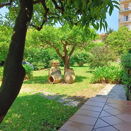 Pansiyon Con Giardino A Due Passi Dal Mare *