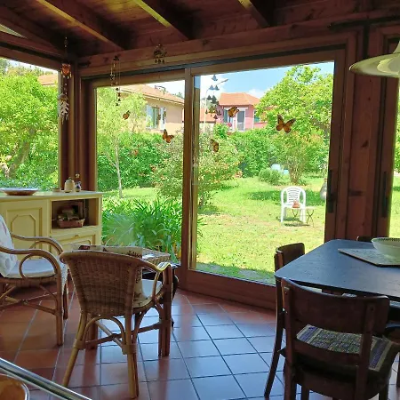 Con Giardino A Due Passi Dal Mare Δωμάτια σε οικογενειακή κατοικία